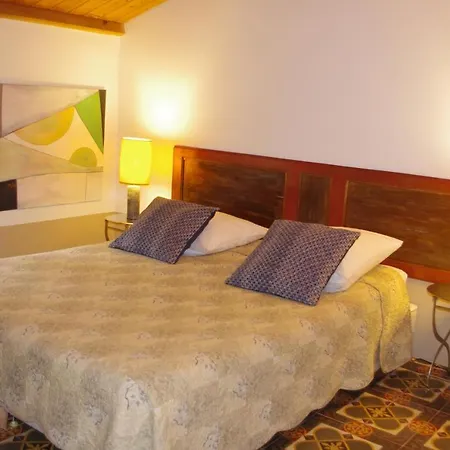 La Haute Maurelle Bed & Breakfast