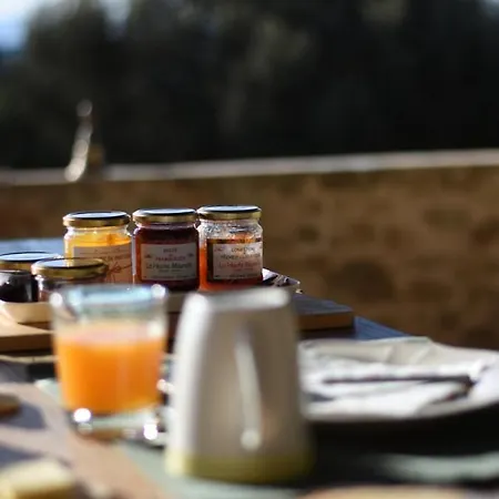 La Haute Maurelle Bed & Breakfast